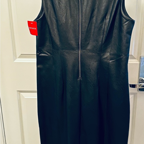 SPANX Faux Leather Sheath Dress ⭐️NWT⭐️ Medium - Picture 7 of 9